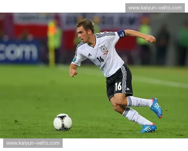 红色风暴撞击德意志战车：萨尔茨堡vs拜仁，一场关于野心与底蕴的巅峰对话